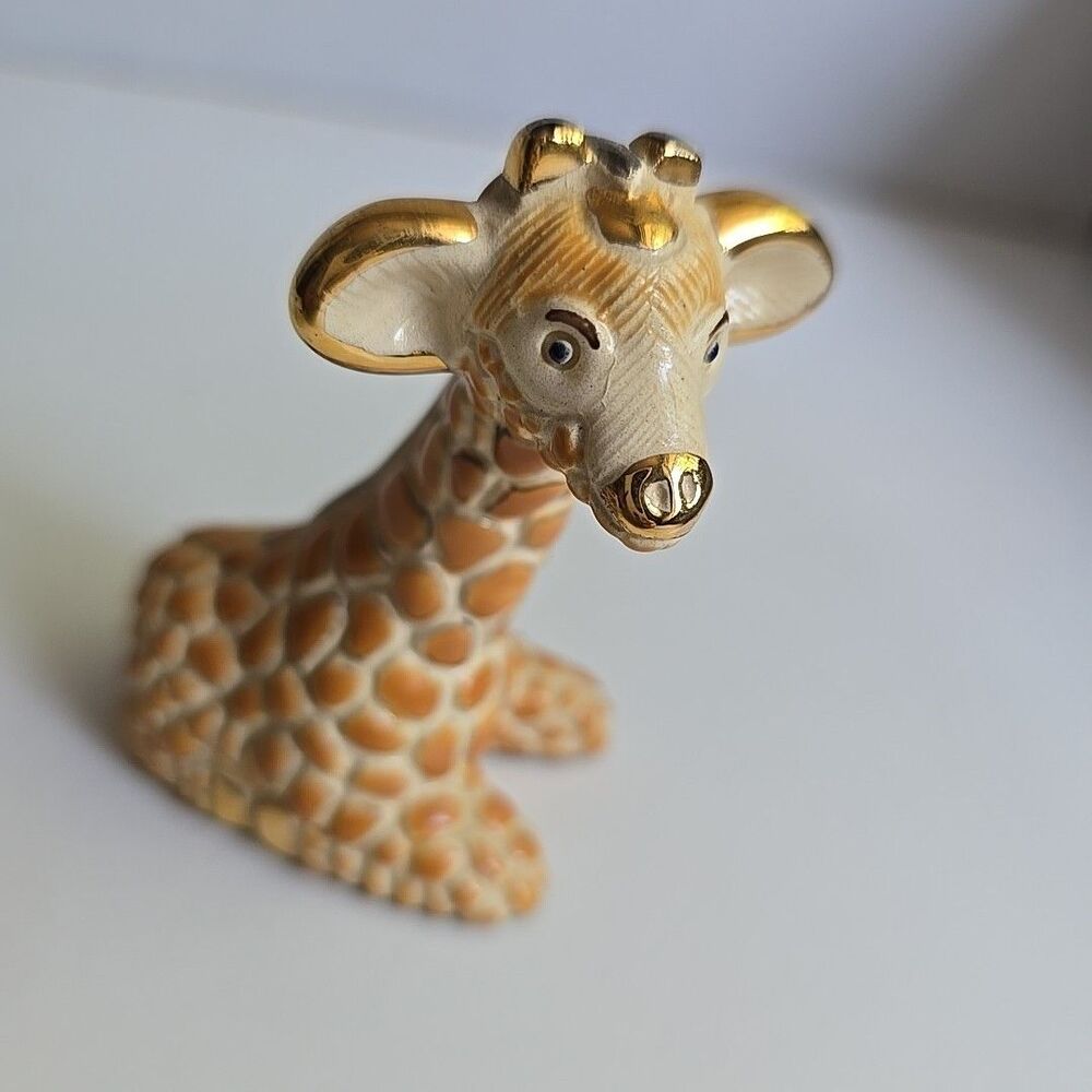 Vintage Rinconada Uruguay Pottery Clay Giraffe w Gold Trim Figurine #1711  3.5"